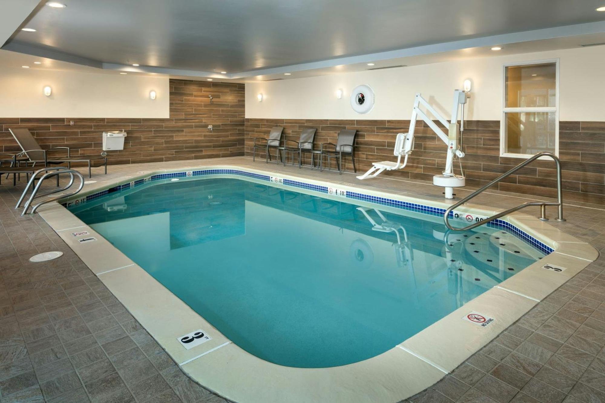 Fairfield Inn & Suites By Marriott Anchorage Midtown Exterior foto